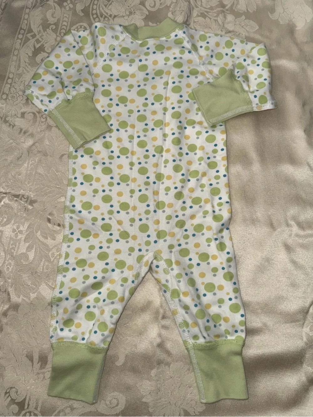 Hanna Andersson White One-Piece with Green and Yellow Dot Print size 3/6 Months